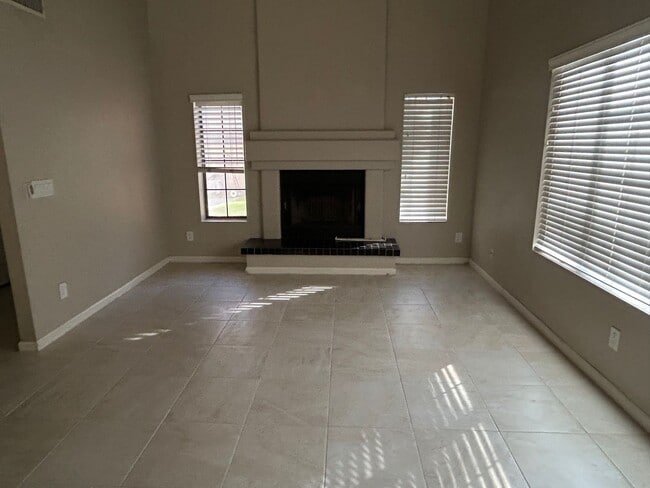 Building Photo - 16808 S 35th St