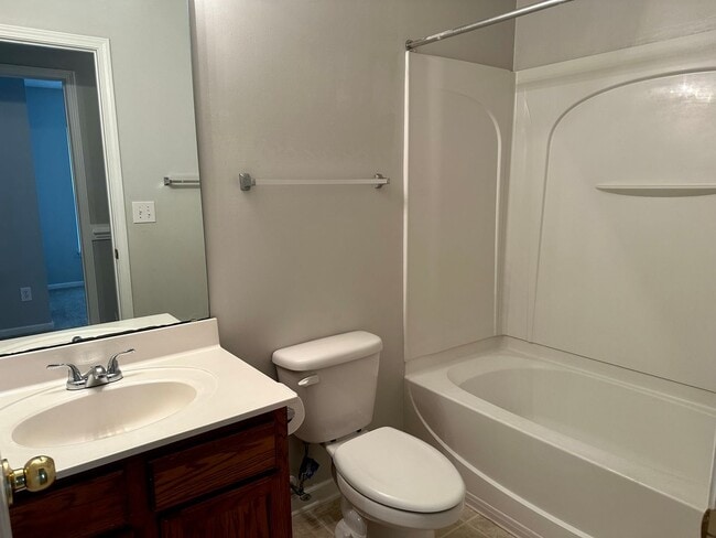 Building Photo - 5091 Ballantine Dr