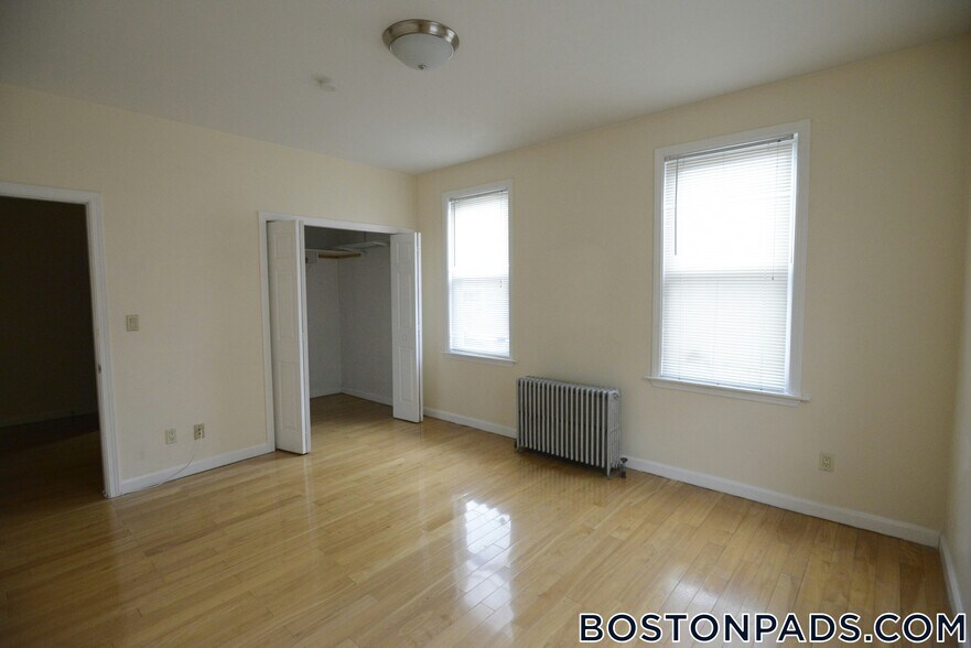 Building Photo - 108 Boston St