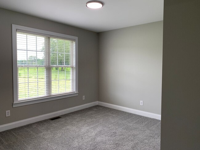 Building Photo - Beautifully Renovated Ranch, Nestled In Pr...
