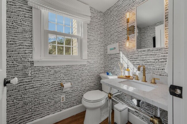 Building Photo - 105 Sill Ln