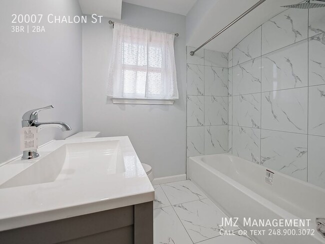 Building Photo - 20007 Chalon St