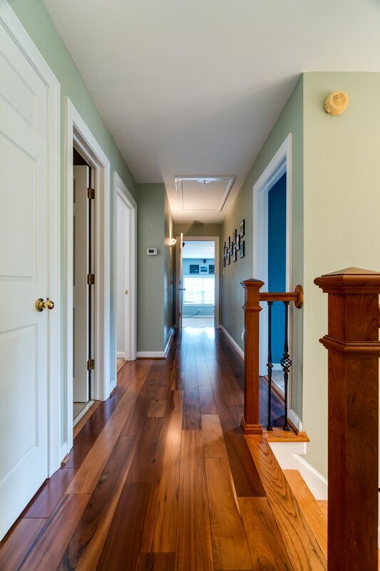 Building Photo - 821 Loch Island Dr