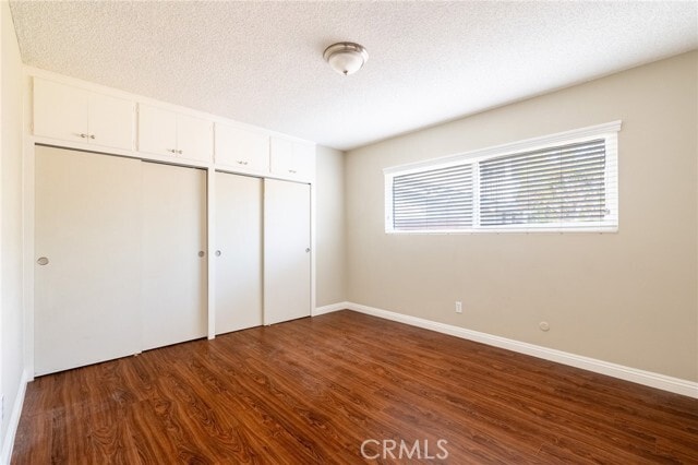 Building Photo - 2221 Palm Cir