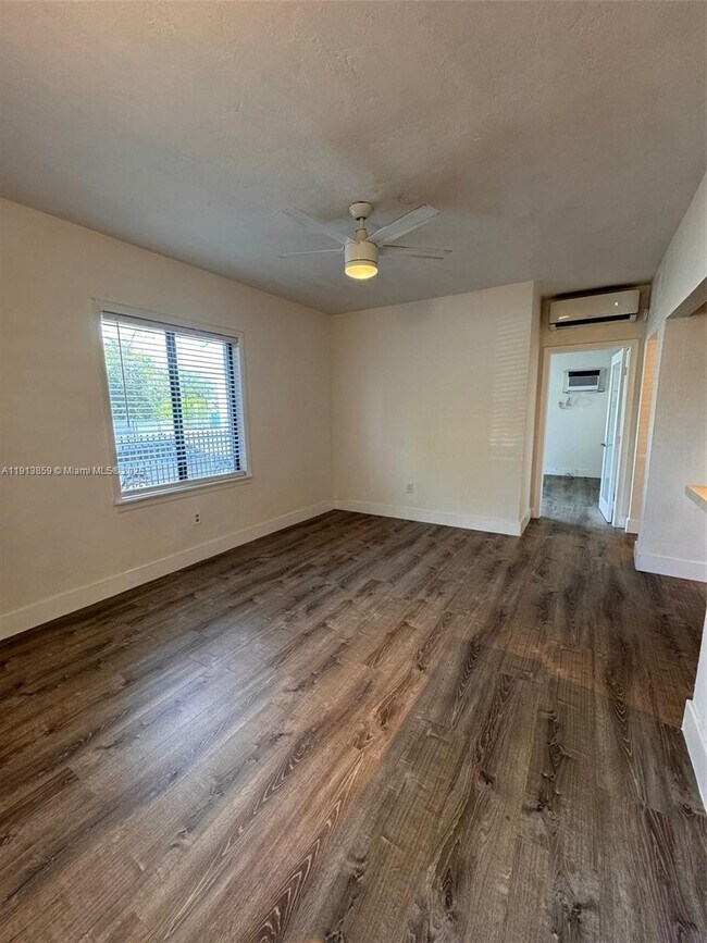 Building Photo - 570 NE 69th St