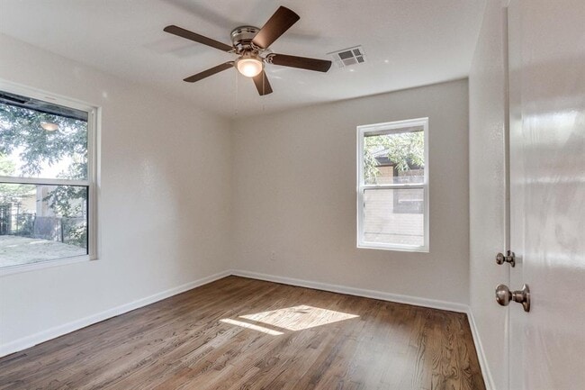 Building Photo - 2725 Texoma Dr