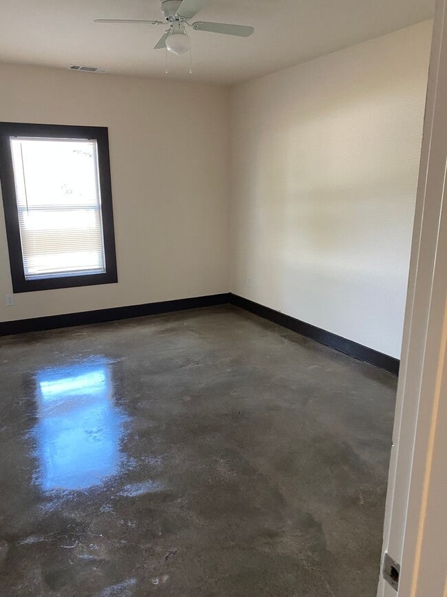 Building Photo - Barndo! Half acre lots! Country living!