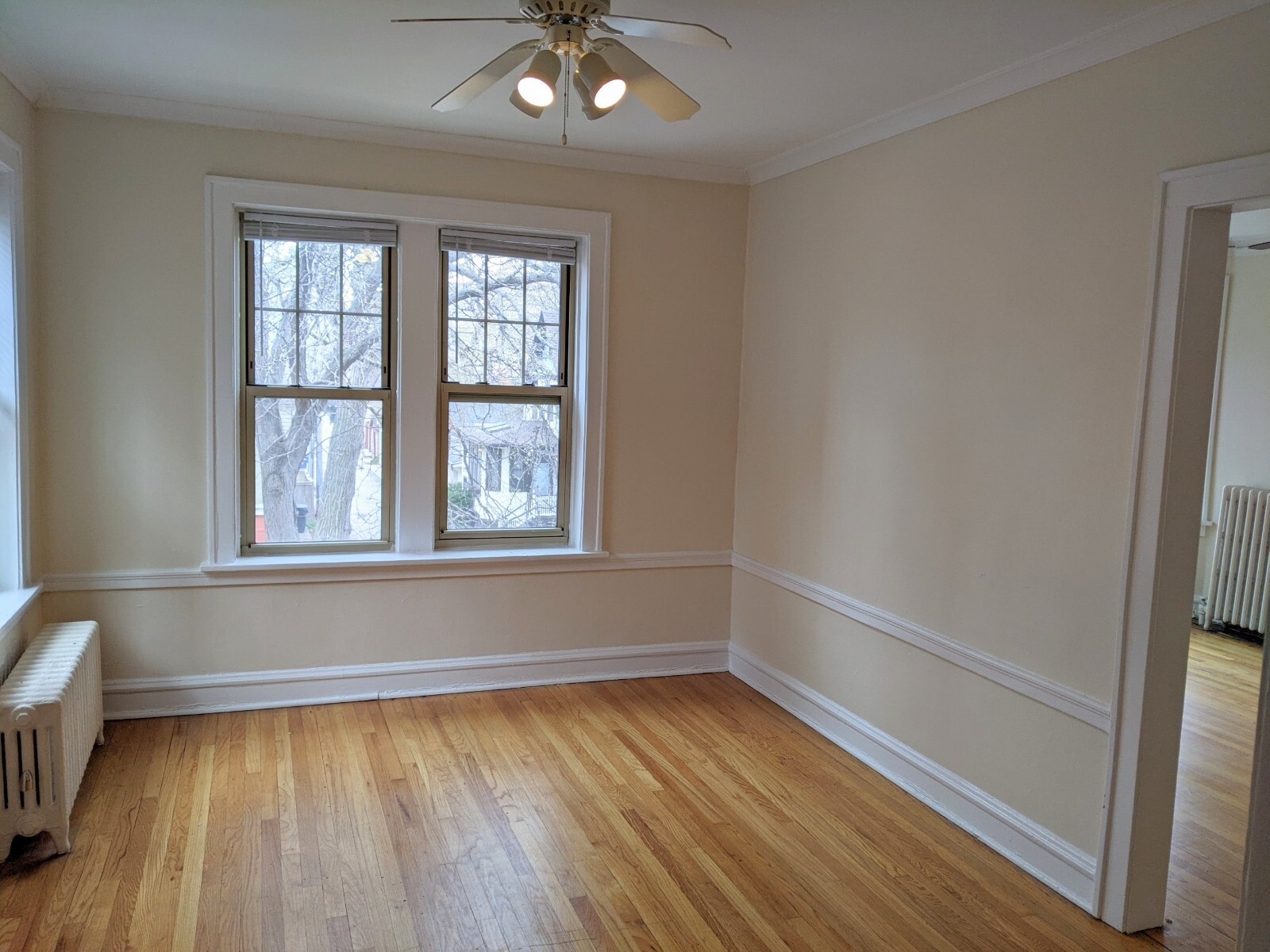 Building Photo - 914 Crain St