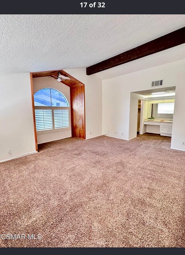 Building Photo - 5714 Skyview Way