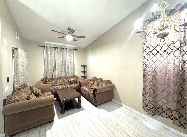 Building Photo - Beautiful Single Story House - OVERSIZED lot in the sought after Vail Ranch Community right in th...