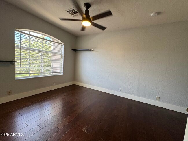Building Photo - 3201 E Desert Flower Ln