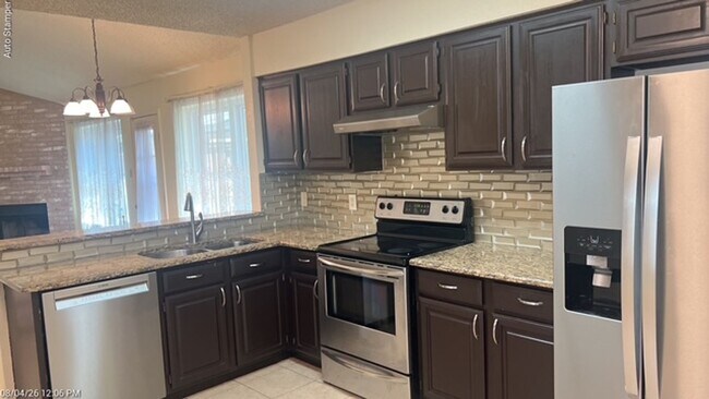 Building Photo - 903 Love Wood Ln