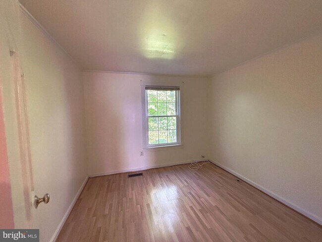 Building Photo - 11 Wimbledon Ct