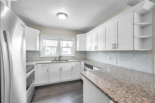 Building Photo - 4000 10th Ave N