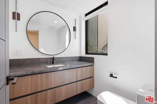 Building Photo - 11769 Bellagio Rd