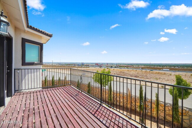 Building Photo - 7877 Enchanted View Dr