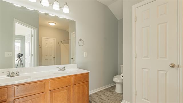 Building Photo - 704 Cedar Cove Dr