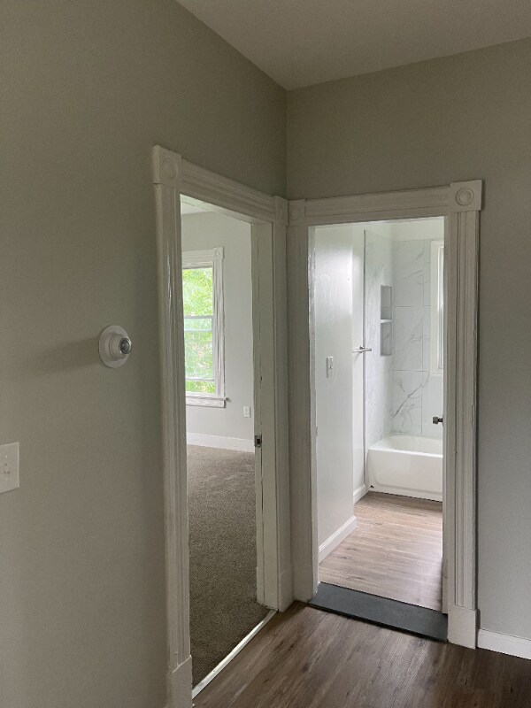 Building Photo - 9-11 Oakland Terrace