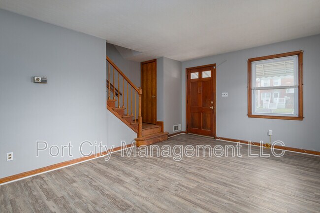 Building Photo - 1237 Delbert Ave