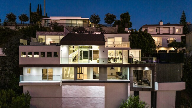 Building Photo - 1623 Viewmont Dr