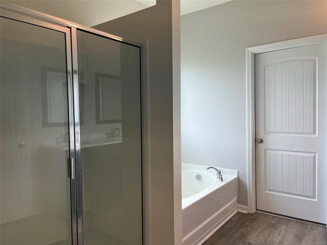 Building Photo - 3336 Meriwether Dr