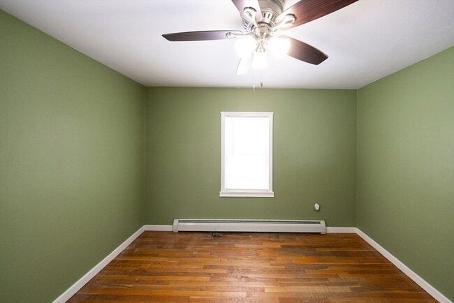 Building Photo - 1025 Mechanic St