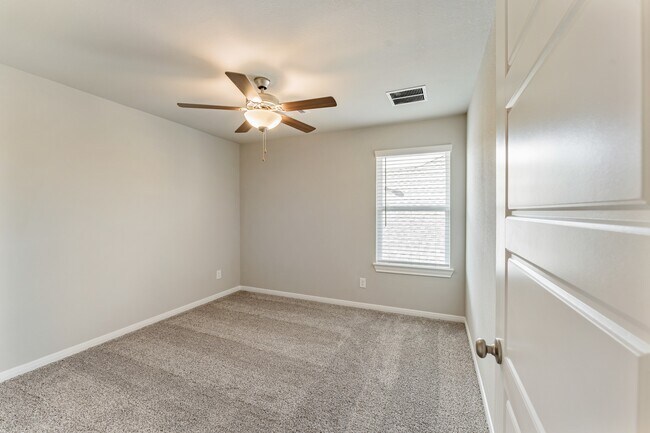 Building Photo - 4322 Pale Fox Ln