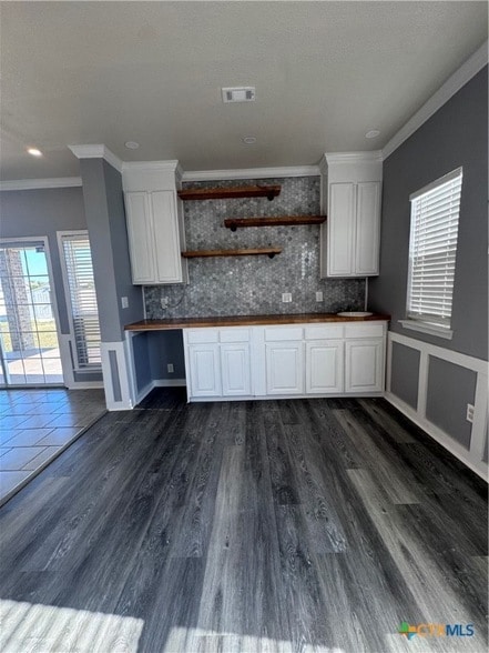 Building Photo - 701 Black Hills Trail