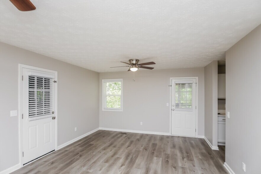 Building Photo - 909 N Lassetter Cir