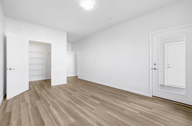 Building Photo - 71 Connecticut Ave