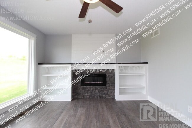 Building Photo - 5374 Destiny Dr