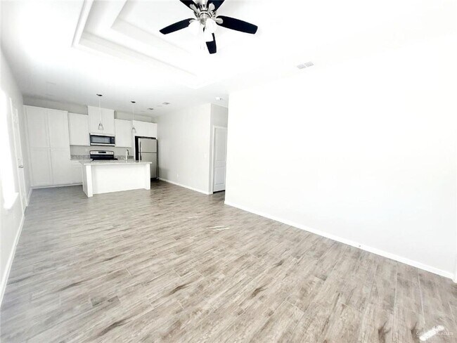 Building Photo - 18 Sandpiper Ave