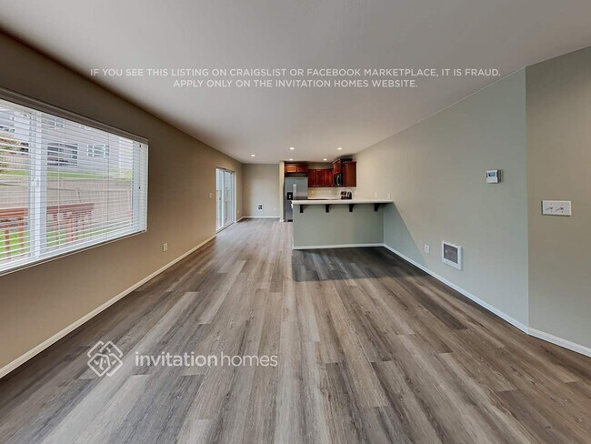 Building Photo - 2014 201st St E