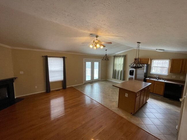 Building Photo - Coming soon! Cozy 3 Bedroom Near the Water!