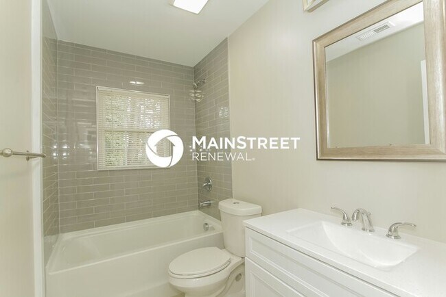 Building Photo - 2 Bedroom Pet-Friendly Home in CHARLOTTE, ...