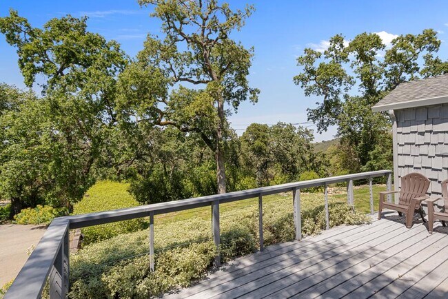 Building Photo - 21 Old Spanish Trail