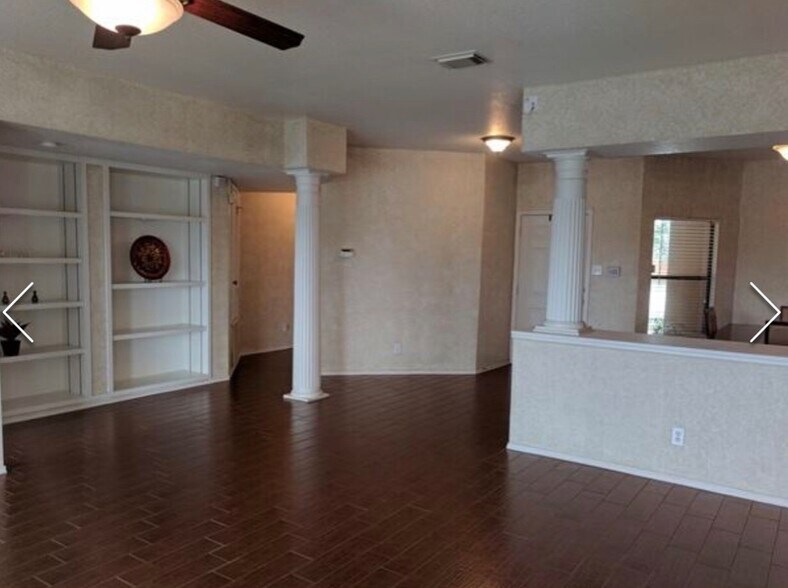 Building Photo - 2206 Stallion Run