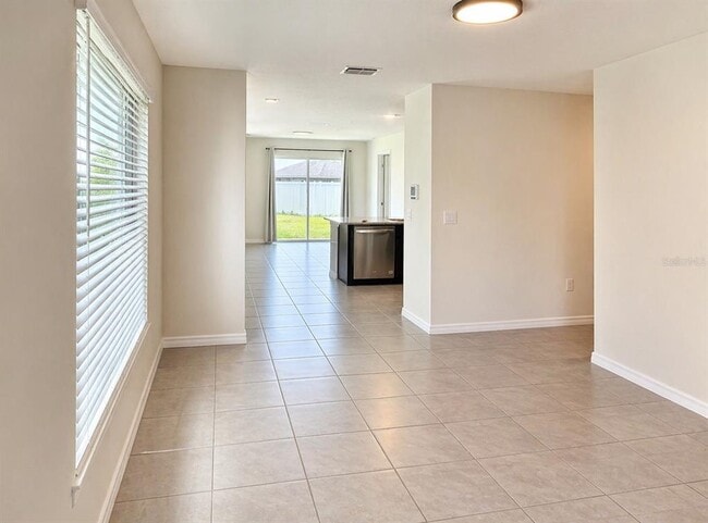 Building Photo - 16511 Mosaic Oar Dr