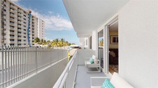 Building Photo - 345 Ocean Dr