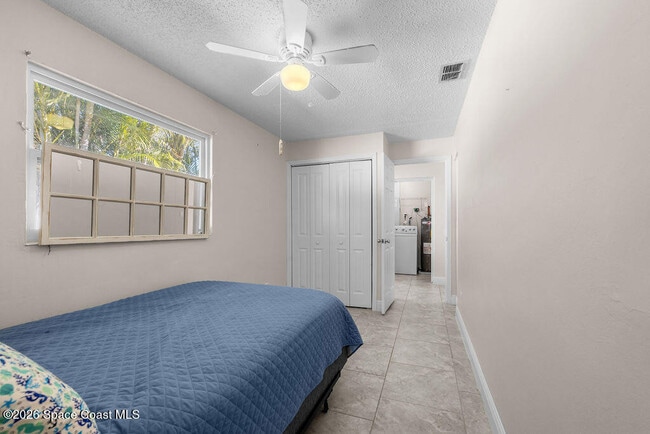 Building Photo - 722 Granada St