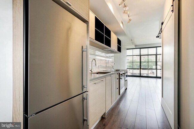 Building Photo - 2030 8th St NW