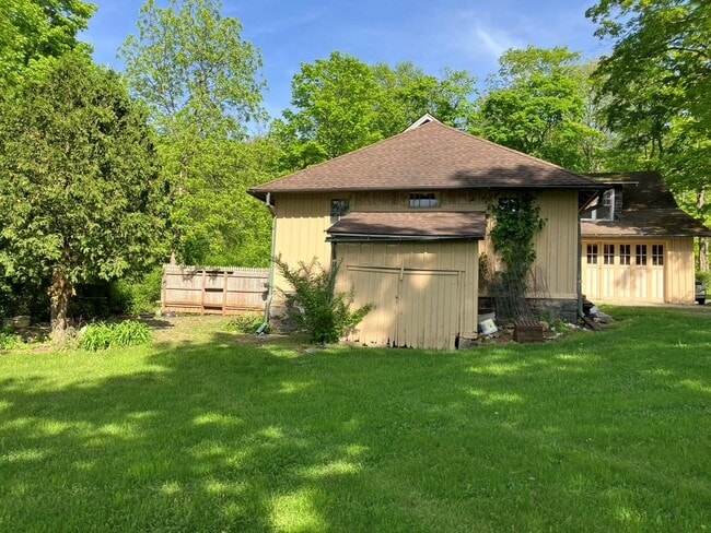 Building Photo - 501-511-511 Lane Gate Rd