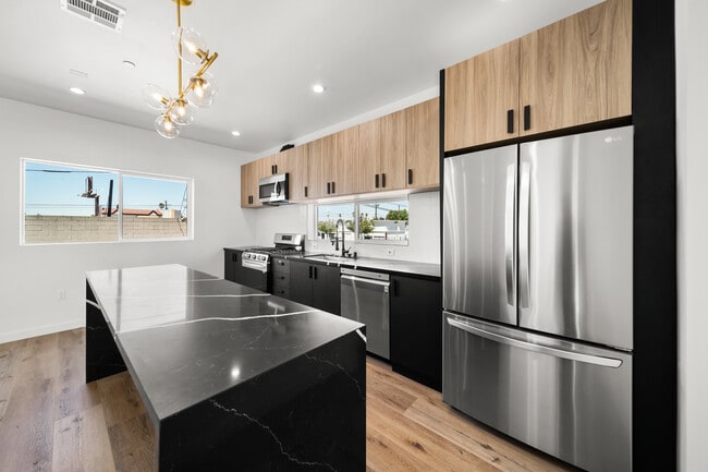 Building Photo - 6049 Craner Ave