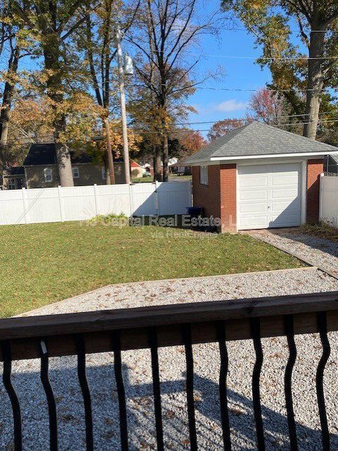 Building Photo - 1215 W Main St