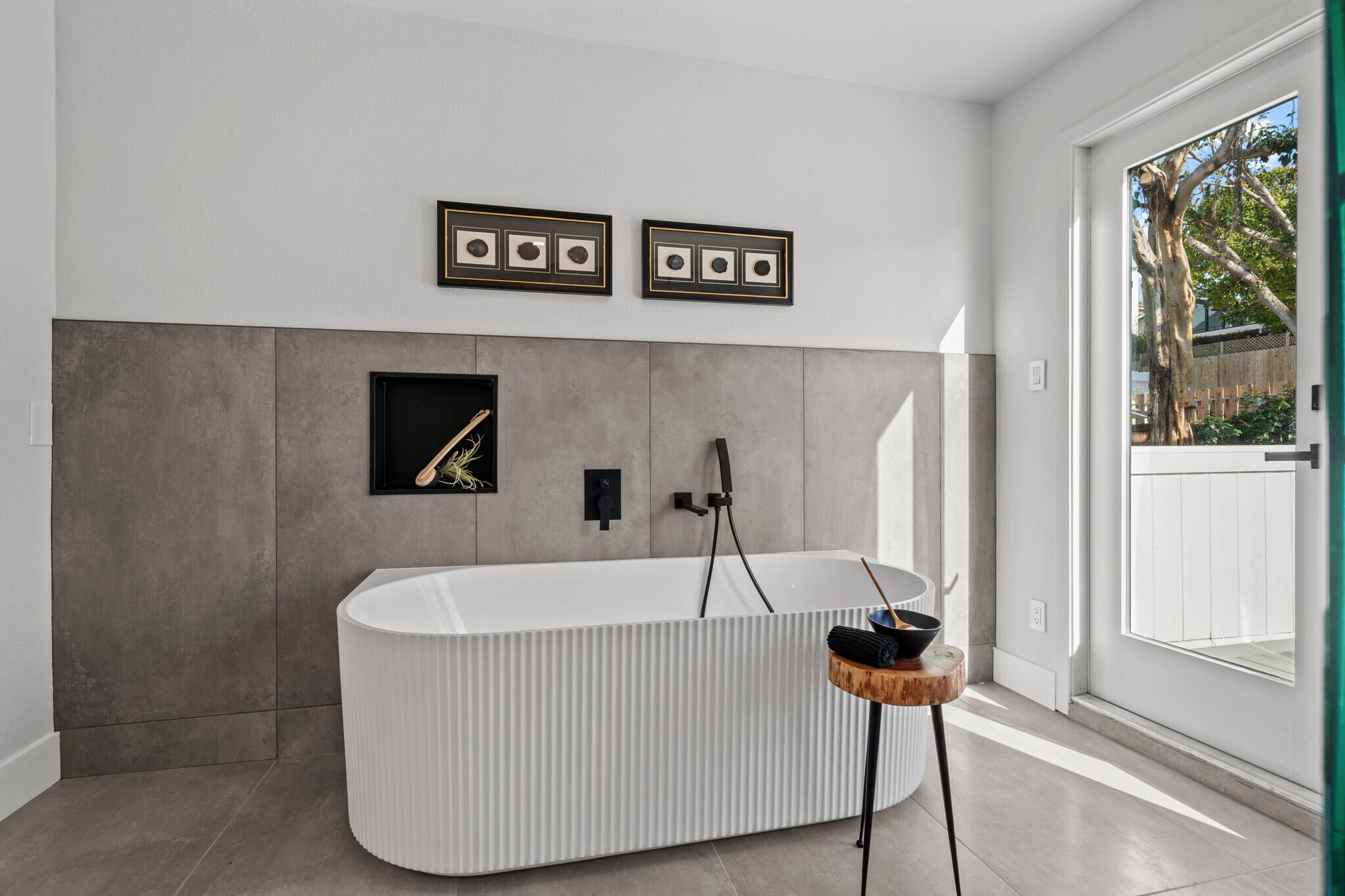 Building Photo - 2029 Del Mar Heights Rd