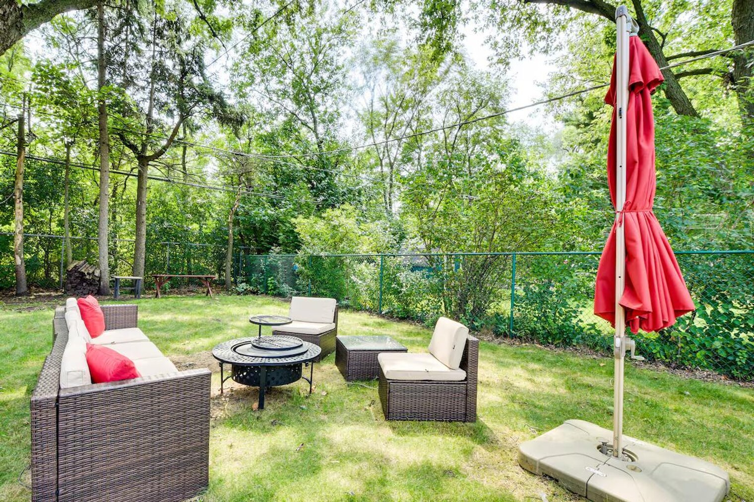 Building Photo - 1512 Mulford St