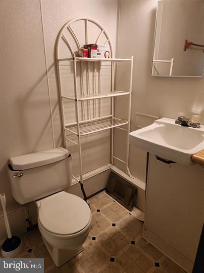 Building Photo - 107 4th St