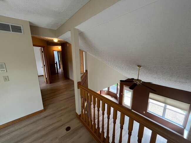 Building Photo - Spacious 3-Bed, 2.5-Bath Home in Desirable...