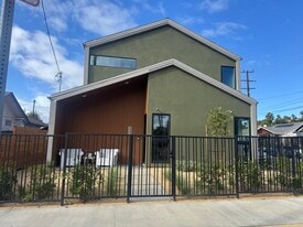 Building Photo - 355 Newland St