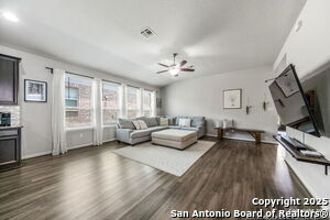 Building Photo - 13031 Maridell Park